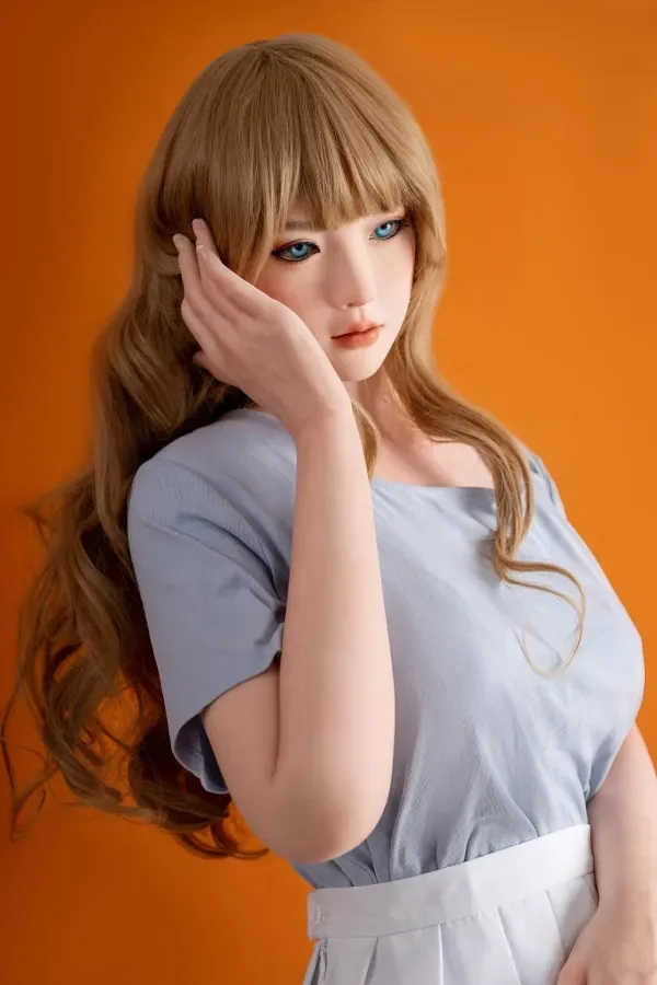 168cm C-cup Silicone Bezlya Dolls Asian Sweet Looking Blonde Curvy Hair High Quality Love Doll Clara view 5