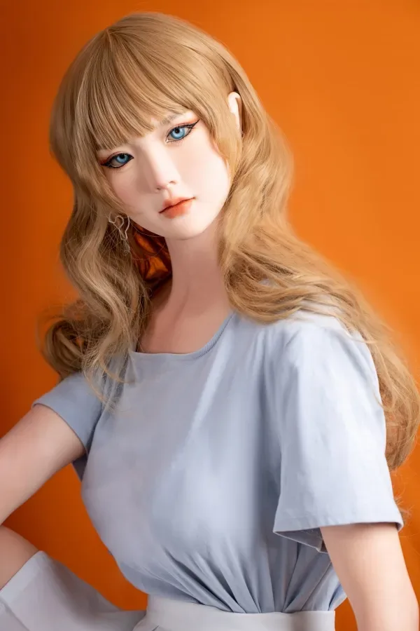 168cm C-cup Silicone Bezlya Dolls Asian Sweet Looking Blonde Curvy Hair High Quality Love Doll Clara view 4